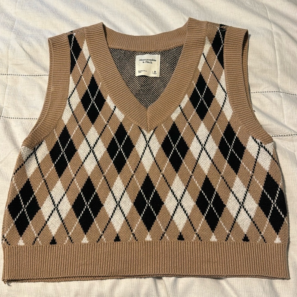 Abercrombie gingham cropped sweater vest